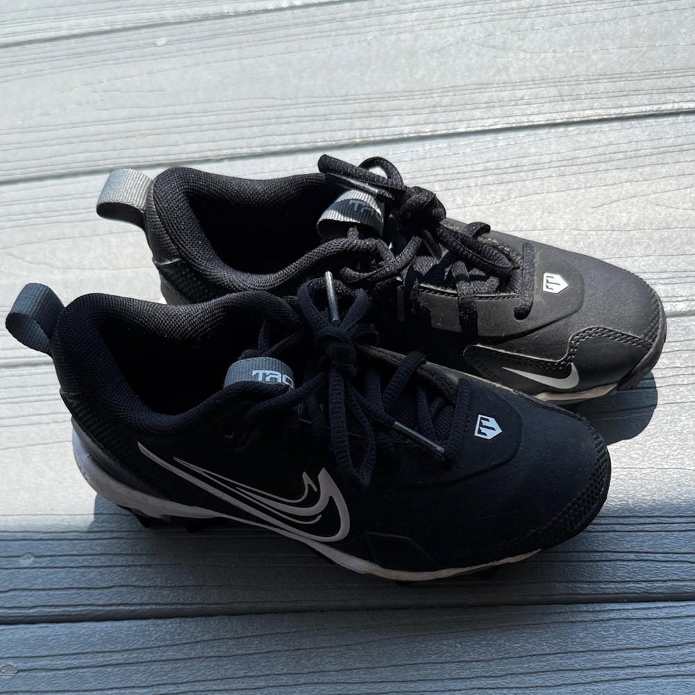 Nike Kids Black and White Sneakers